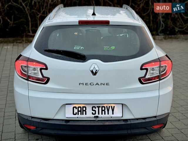 Білий Рено Меган, об'ємом двигуна 1.6 л та пробігом 227 тис. км за 7999 $, фото 17 на Automoto.ua