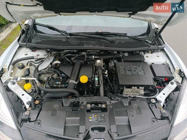 Білий Рено Меган, об'ємом двигуна 1.46 л та пробігом 302 тис. км за 7250 $, фото 5 на Automoto.ua