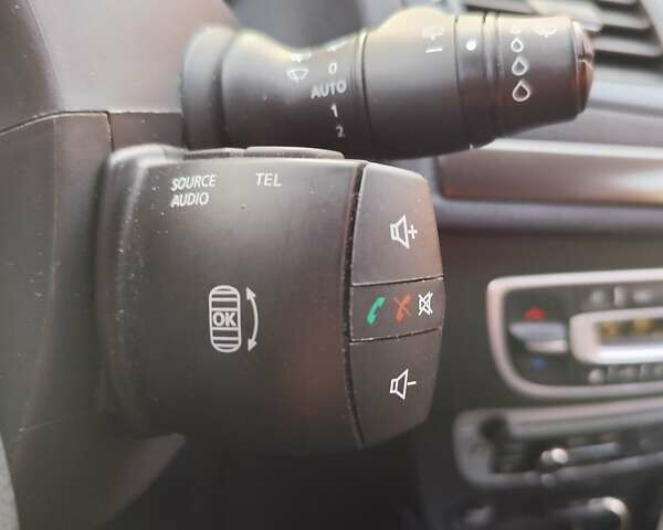 Білий Рено Меган, об'ємом двигуна 1.5 л та пробігом 165 тис. км за 8150 $, фото 58 на Automoto.ua