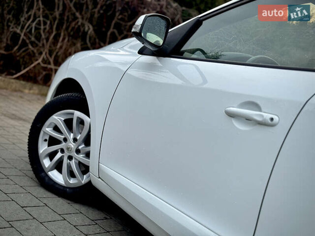 Білий Рено Меган, об'ємом двигуна 1.6 л та пробігом 227 тис. км за 7999 $, фото 16 на Automoto.ua