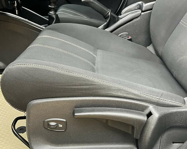 Белый Рено Меган, объемом двигателя 1.46 л и пробегом 272 тыс. км за 8500 $, фото 24 на Automoto.ua