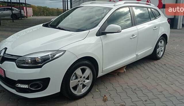 Рено Меган 2014 в Виннице на Automoto.ua Белый Рено Меган, объемом двигателя 1.5 л и пробегом 202 тыс. км за 10600 $, фото 3 на Automoto.ua