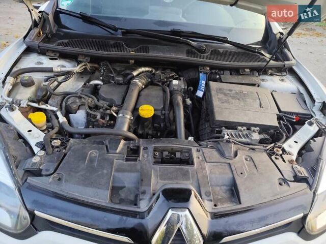Білий Рено Меган, об'ємом двигуна 1.5 л та пробігом 165 тис. км за 8150 $, фото 50 на Automoto.ua