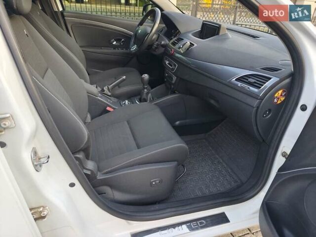 Білий Рено Меган, об'ємом двигуна 1.5 л та пробігом 245 тис. км за 8999 $, фото 24 на Automoto.ua
