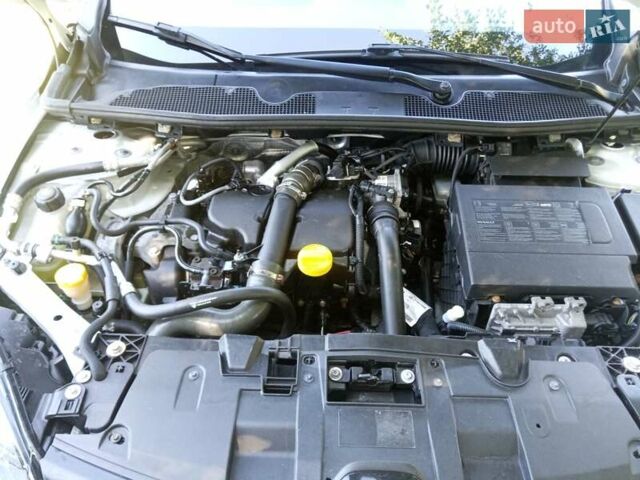 Белый Рено Меган, объемом двигателя 1.5 л и пробегом 180 тыс. км за 10499 $, фото 41 на Automoto.ua