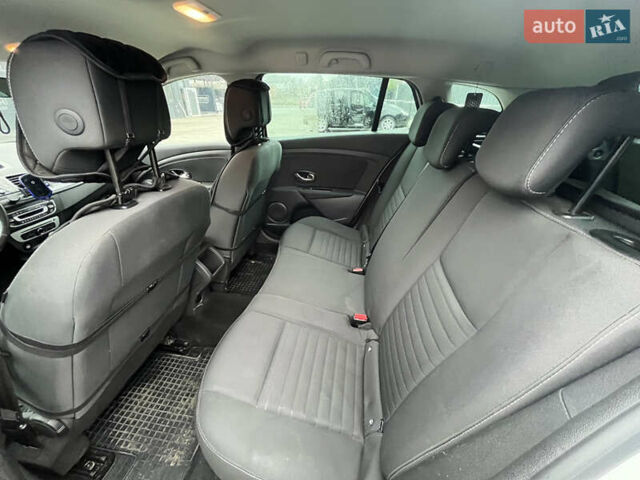 Белый Рено Меган, объемом двигателя 1.5 л и пробегом 189 тыс. км за 8900 $, фото 8 на Automoto.ua