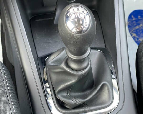 Белый Рено Меган, объемом двигателя 1.5 л и пробегом 197 тыс. км за 8900 $, фото 21 на Automoto.ua