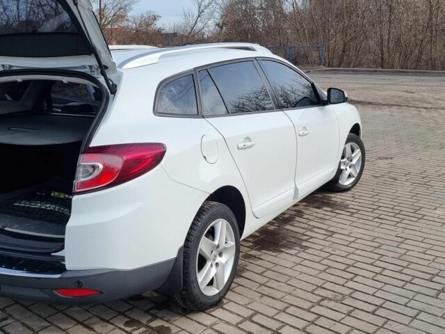 Белый Рено Меган, объемом двигателя 1.5 л и пробегом 270 тыс. км за 8500 $, фото 6 на Automoto.ua