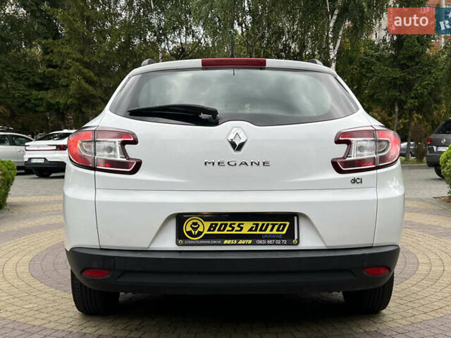 Белый Рено Меган, объемом двигателя 1.46 л и пробегом 243 тыс. км за 8850 $, фото 5 на Automoto.ua