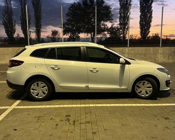 Білий Рено Меган, об'ємом двигуна 1.46 л та пробігом 196 тис. км за 9700 $, фото 33 на Automoto.ua