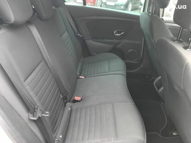 Белый Рено Меган, объемом двигателя 1.5 л и пробегом 315 тыс. км за 8790 $, фото 15 на Automoto.ua