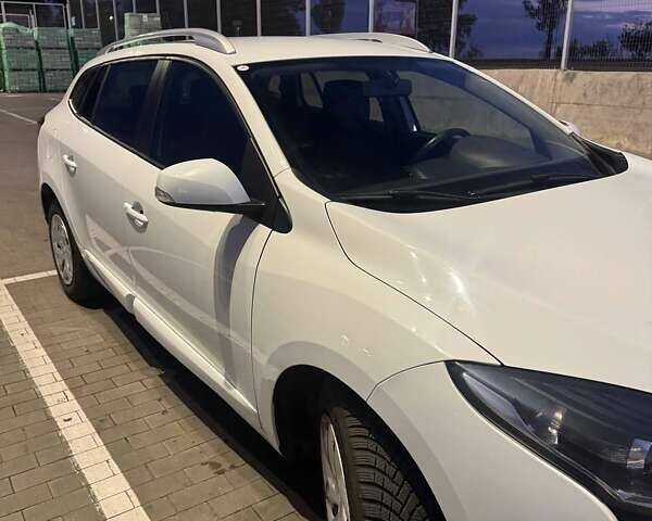 Білий Рено Меган, об'ємом двигуна 1.46 л та пробігом 196 тис. км за 9700 $, фото 28 на Automoto.ua