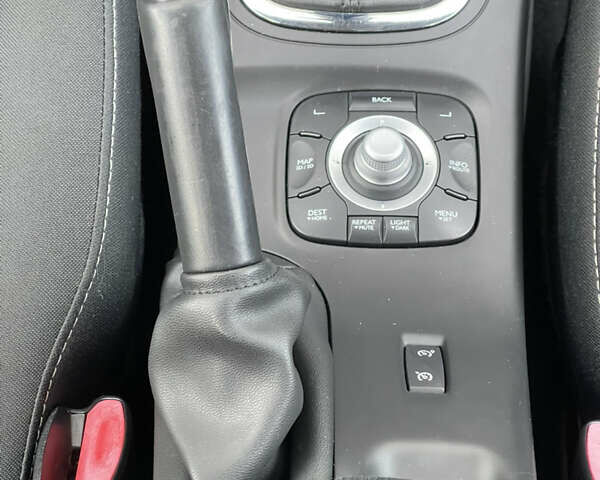 Белый Рено Меган, объемом двигателя 1.5 л и пробегом 113 тыс. км за 11500 $, фото 19 на Automoto.ua