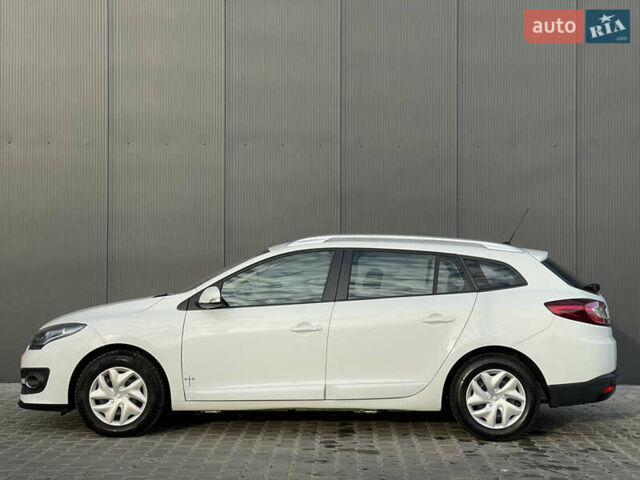 Белый Рено Меган, объемом двигателя 1.5 л и пробегом 196 тыс. км за 9500 $, фото 6 на Automoto.ua