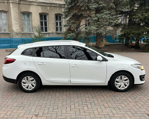 Белый Рено Меган, объемом двигателя 1.46 л и пробегом 274 тыс. км за 8752 $, фото 13 на Automoto.ua