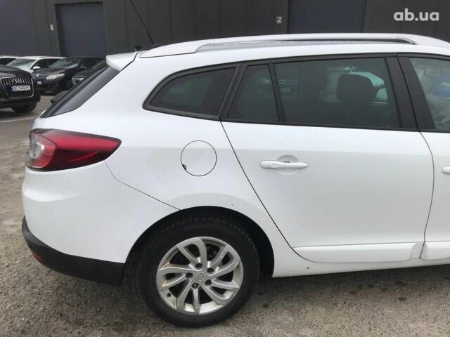 Белый Рено Меган, объемом двигателя 1.5 л и пробегом 315 тыс. км за 8790 $, фото 7 на Automoto.ua