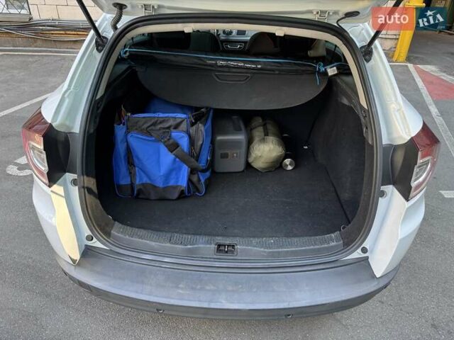 Білий Рено Меган, об'ємом двигуна 1.5 л та пробігом 272 тис. км за 9500 $, фото 18 на Automoto.ua