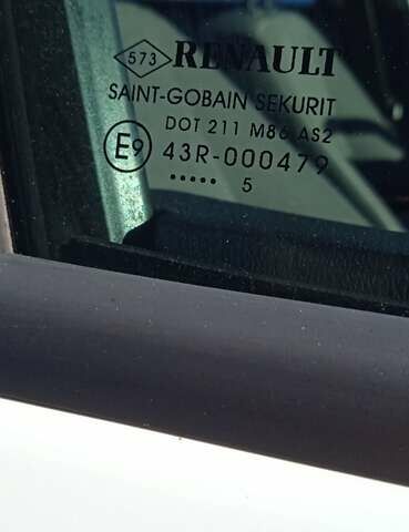 Білий Рено Меган, об'ємом двигуна 1.46 л та пробігом 213 тис. км за 8700 $, фото 4 на Automoto.ua