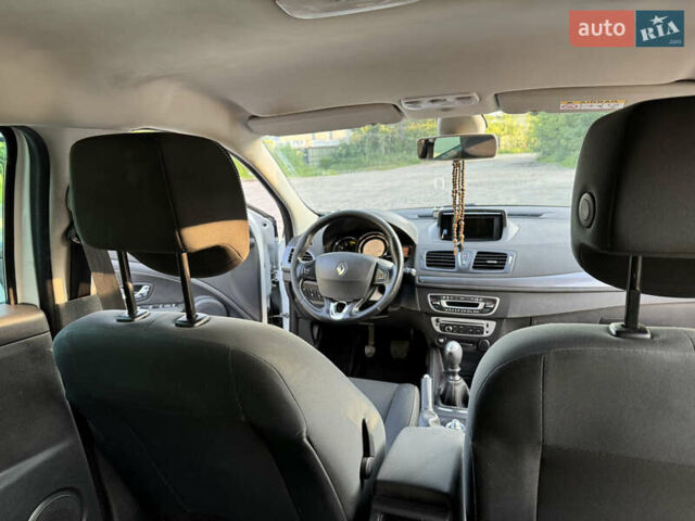 Белый Рено Меган, объемом двигателя 1.46 л и пробегом 315 тыс. км за 8200 $, фото 6 на Automoto.ua