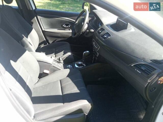 Белый Рено Меган, объемом двигателя 1.5 л и пробегом 180 тыс. км за 10499 $, фото 33 на Automoto.ua