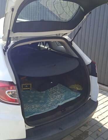 Білий Рено Меган, об'ємом двигуна 1.46 л та пробігом 213 тис. км за 8700 $, фото 35 на Automoto.ua