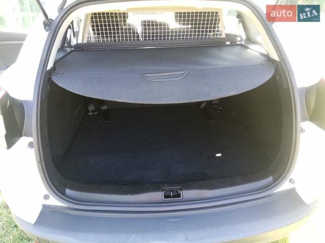 Белый Рено Меган, объемом двигателя 1.5 л и пробегом 180 тыс. км за 10499 $, фото 38 на Automoto.ua