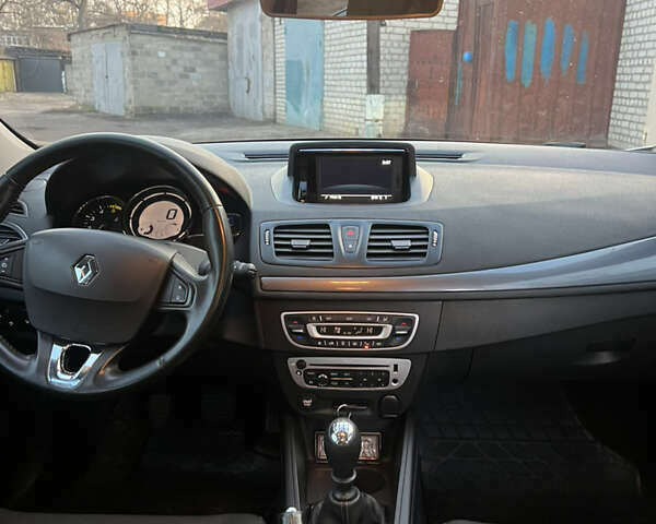 Белый Рено Меган, объемом двигателя 1.46 л и пробегом 273 тыс. км за 9200 $, фото 9 на Automoto.ua