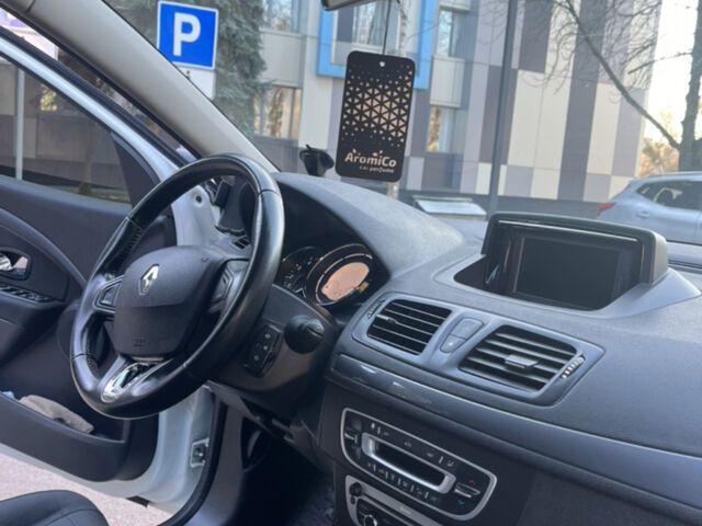 Білий Рено Меган, об'ємом двигуна 1.46 л та пробігом 250 тис. км за 8400 $, фото 12 на Automoto.ua