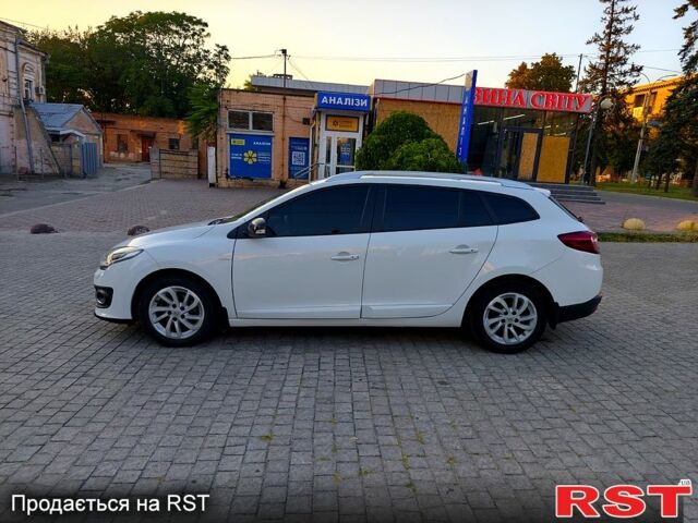 Белый Рено Меган, объемом двигателя 1.5 л и пробегом 245 тыс. км за 8900 $, фото 4 на Automoto.ua