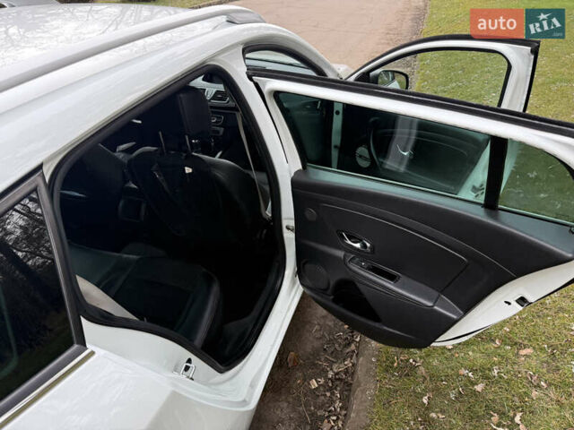 Белый Рено Меган, объемом двигателя 1.6 л и пробегом 246 тыс. км за 9900 $, фото 9 на Automoto.ua