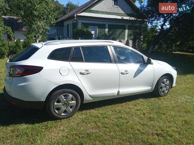 Белый Рено Меган, объемом двигателя 1.5 л и пробегом 180 тыс. км за 10499 $, фото 13 на Automoto.ua