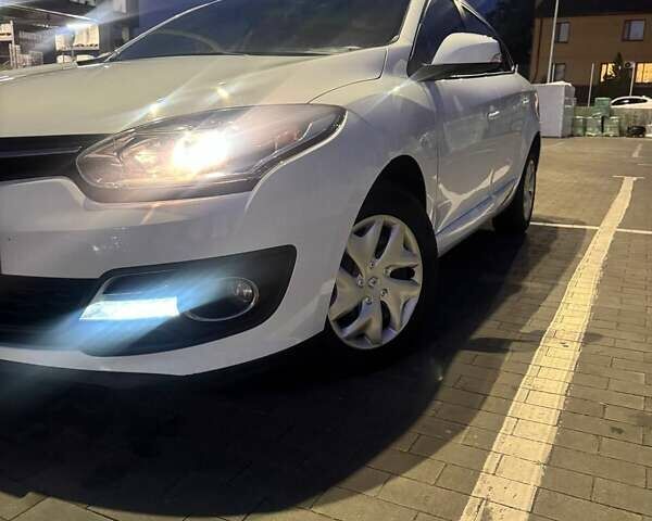 Білий Рено Меган, об'ємом двигуна 1.46 л та пробігом 196 тис. км за 9700 $, фото 19 на Automoto.ua