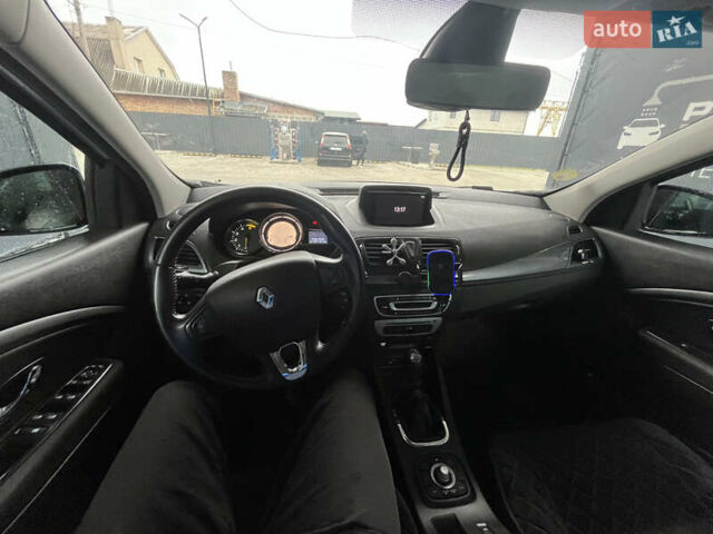 Белый Рено Меган, объемом двигателя 1.5 л и пробегом 189 тыс. км за 8900 $, фото 14 на Automoto.ua