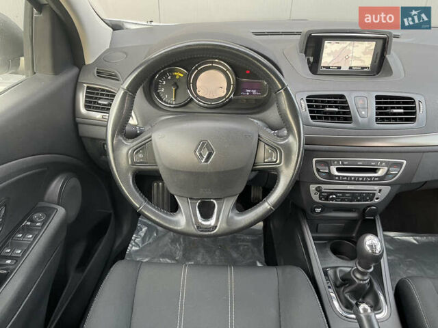 Белый Рено Меган, объемом двигателя 1.5 л и пробегом 113 тыс. км за 11500 $, фото 11 на Automoto.ua