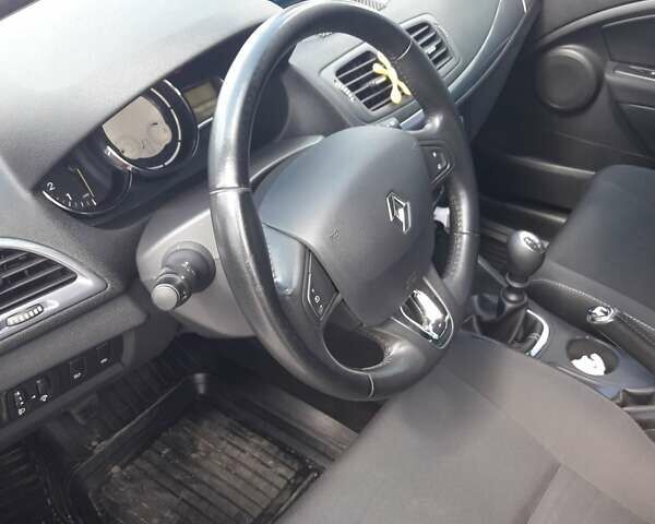 Белый Рено Меган, объемом двигателя 1.46 л и пробегом 220 тыс. км за 9200 $, фото 14 на Automoto.ua