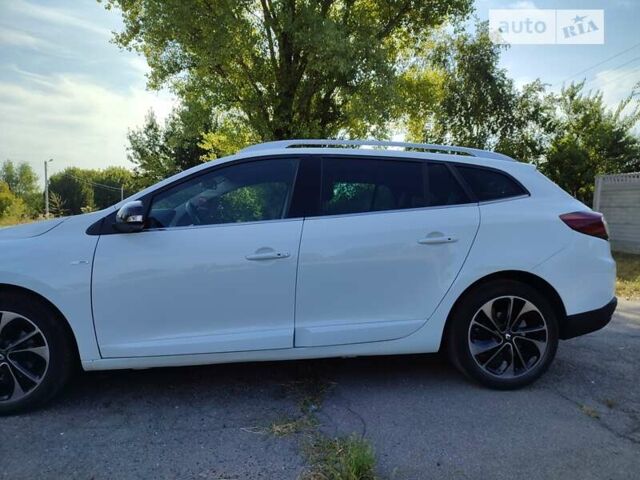 Белый Рено Меган, объемом двигателя 1.46 л и пробегом 294 тыс. км за 8999 $, фото 5 на Automoto.ua