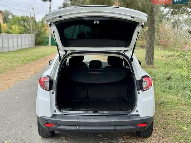 Белый Рено Меган, объемом двигателя 1.5 л и пробегом 205 тыс. км за 6999 $, фото 8 на Automoto.ua