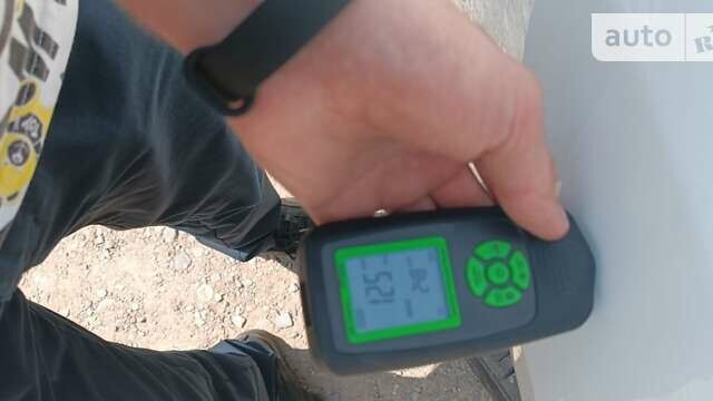 Белый Рено Меган, объемом двигателя 1.46 л и пробегом 230 тыс. км за 9800 $, фото 13 на Automoto.ua