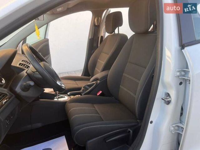 Білий Рено Меган, об'ємом двигуна 1.5 л та пробігом 190 тис. км за 9300 $, фото 16 на Automoto.ua