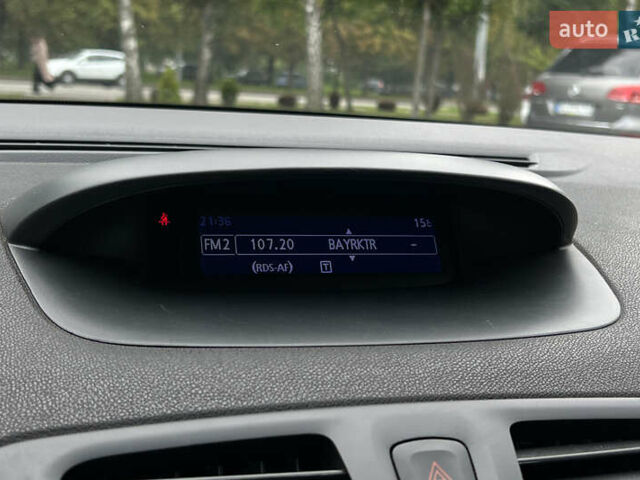 Белый Рено Меган, объемом двигателя 1.46 л и пробегом 243 тыс. км за 8850 $, фото 14 на Automoto.ua