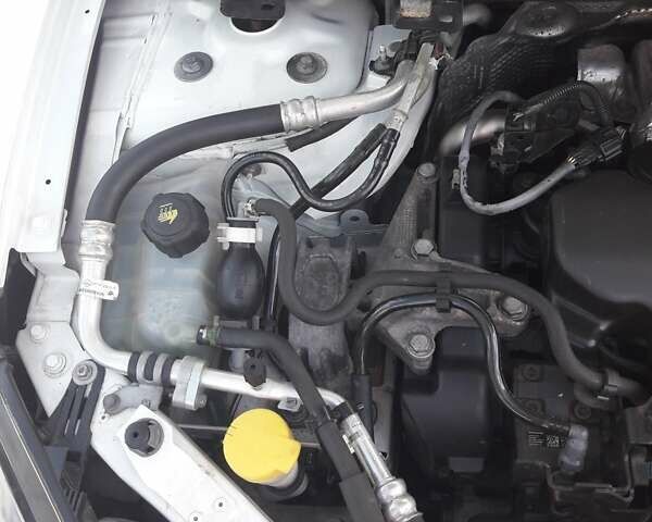 Белый Рено Меган, объемом двигателя 1.46 л и пробегом 220 тыс. км за 9200 $, фото 19 на Automoto.ua