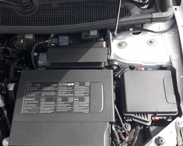 Белый Рено Меган, объемом двигателя 1.46 л и пробегом 220 тыс. км за 9200 $, фото 17 на Automoto.ua