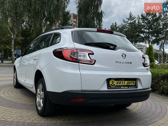 Белый Рено Меган, объемом двигателя 1.46 л и пробегом 243 тыс. км за 8850 $, фото 4 на Automoto.ua
