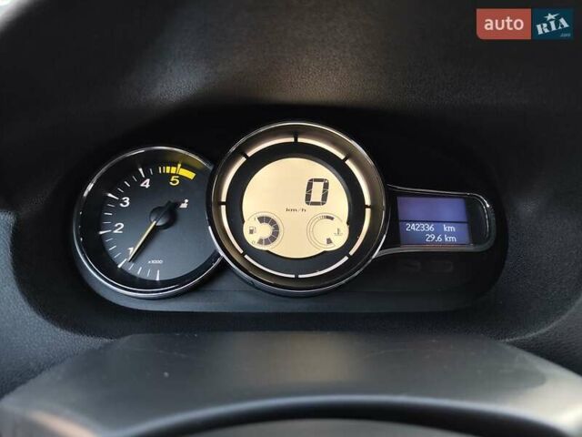 Білий Рено Меган, об'ємом двигуна 1.5 л та пробігом 245 тис. км за 8999 $, фото 28 на Automoto.ua