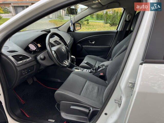 Белый Рено Меган, объемом двигателя 1.46 л и пробегом 215 тыс. км за 8450 $, фото 10 на Automoto.ua