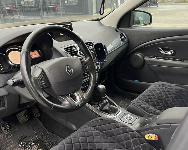 Белый Рено Меган, объемом двигателя 1.5 л и пробегом 189 тыс. км за 8900 $, фото 10 на Automoto.ua