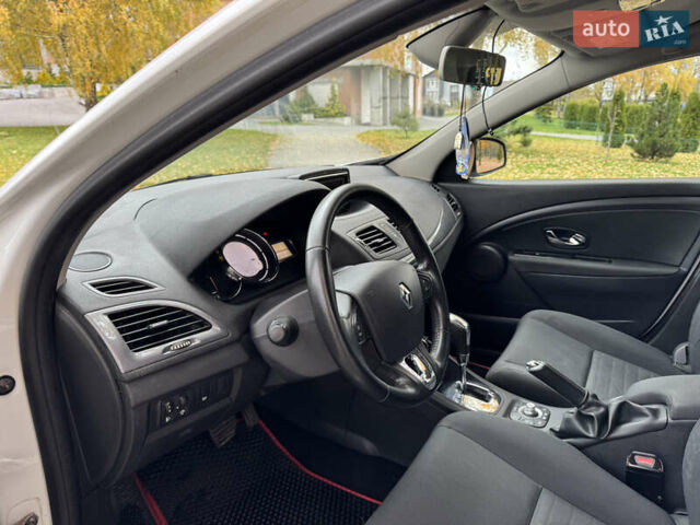 Белый Рено Меган, объемом двигателя 1.46 л и пробегом 215 тыс. км за 8450 $, фото 11 на Automoto.ua