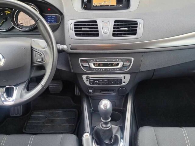 Білий Рено Меган, об'ємом двигуна 1.5 л та пробігом 125 тис. км за 10400 $, фото 10 на Automoto.ua