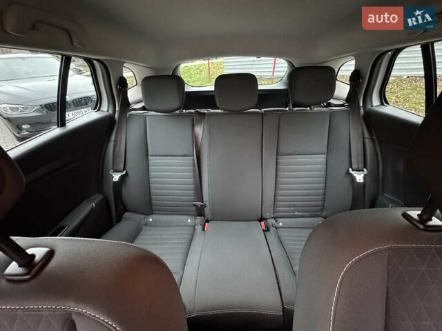 Белый Рено Меган, объемом двигателя 1.5 л и пробегом 278 тыс. км за 8900 $, фото 17 на Automoto.ua