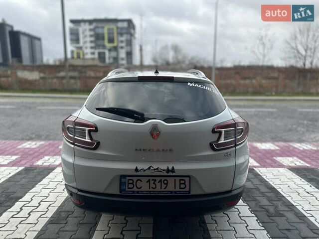 Белый Рено Меган, объемом двигателя 1.46 л и пробегом 320 тыс. км за 7999 $, фото 36 на Automoto.ua